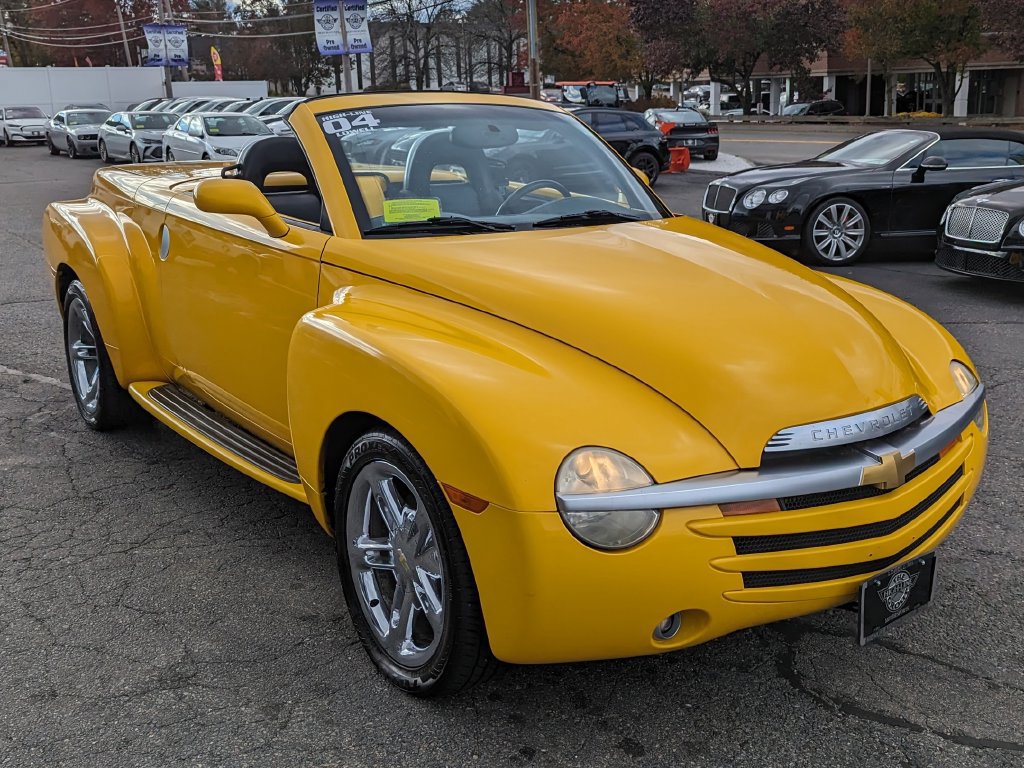 Used 2004 Chevrolet SSR w/ Preferred Equipment Group RWD image 30