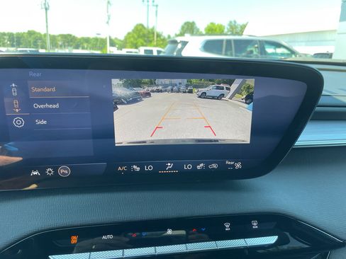Certified 2025 Buick Enclave Preferred AWD/4WD image 28