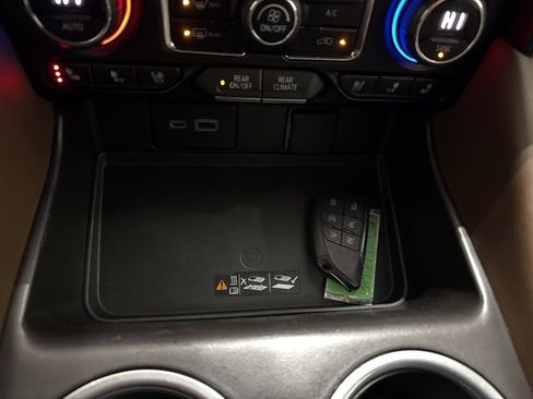 Certified 2021 Chevrolet Tahoe High Country w/ Premium Package image 33