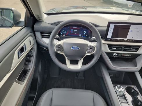 New 2026 Ford Explorer Active w/ Active Comfort Package image 9