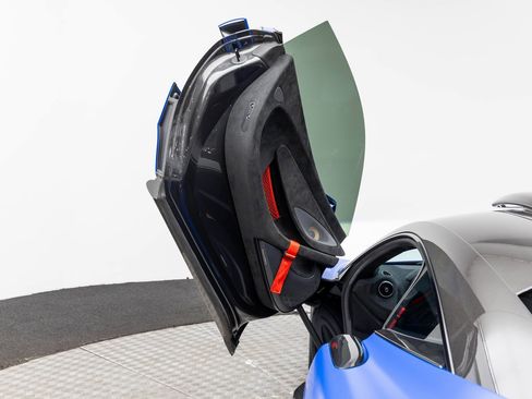 Used 2020 McLaren 620R image 21