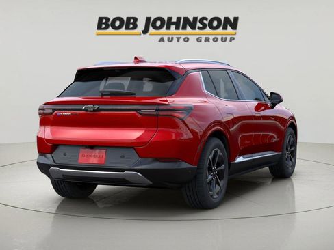 New 2025 Chevrolet Equinox EV LT w/ Convenience Package AWD/4WD image 4