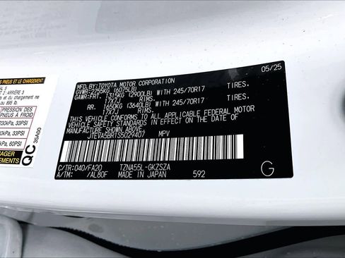 Certified 2025 Toyota 4Runner SR5 image 31