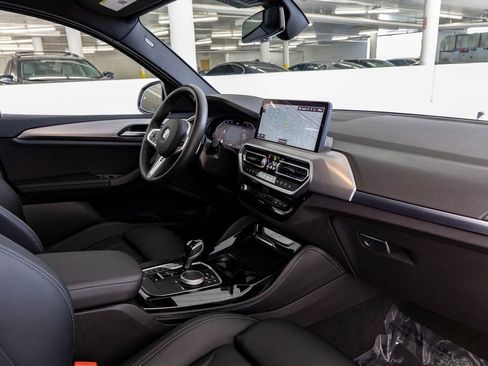 Certified 2025 BMW X4 xDrive30i w/ Premium Package image 30
