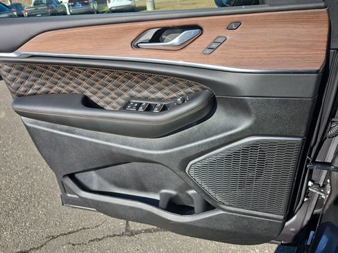 Used 2025 Jeep Grand Cherokee Summit w/ Obsidian Package image 34