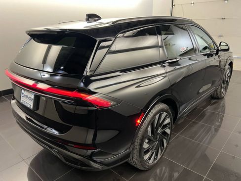 New 2026 Lincoln Nautilus Reserve image 6