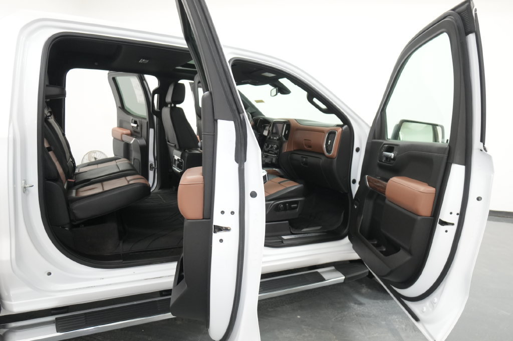 Used 2021 Chevrolet Silverado 1500 High Country w/ LPO, Dark Essentials Package AWD/4WD image 37