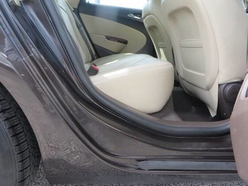 Used 2014 Buick Verano FWD image 27