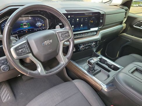 Used 2022 Chevrolet Silverado 1500 RST AWD/4WD image 11