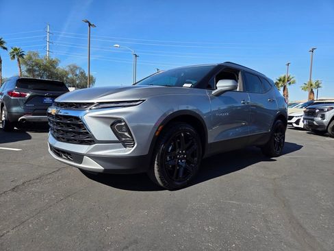 Used 2023 Chevrolet Blazer LT w/ Convenience Package image 2