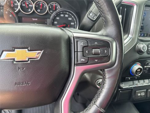 Used 2022 Chevrolet Silverado 1500 LT w/ Z71 Off-Road Package AWD/4WD image 21