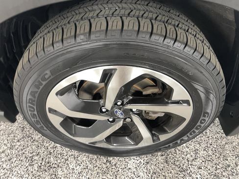 Used 2023 Subaru Forester Touring AWD/4WD image 6