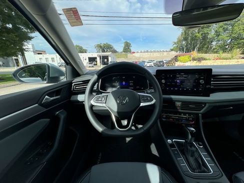 New 2025 Volkswagen Jetta SE image 14