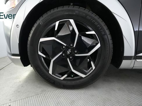 Used 2024 Hyundai Ioniq 5 Limited image 19