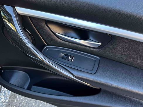 Used 2018 BMW 330i Sedan RWD image 75