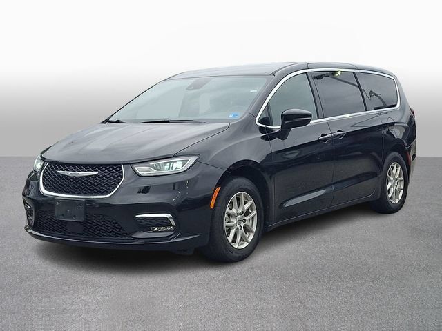 Used 2025 Chrysler Pacifica Select FWD image 1