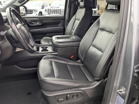 Used 2021 Chevrolet Tahoe Z71 w/ Rear Media and Nav Package image 24