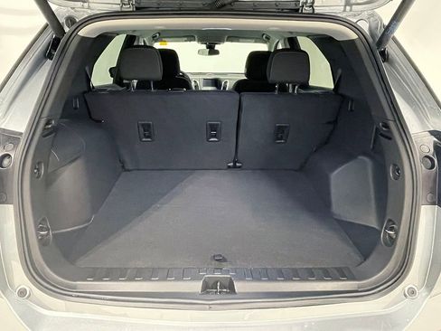 Used 2024 Chevrolet Equinox LT AWD/4WD image 5