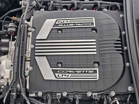 Used 2016 Chevrolet Corvette Z06 w/ 3LZ Preferred Equipment Group image 18