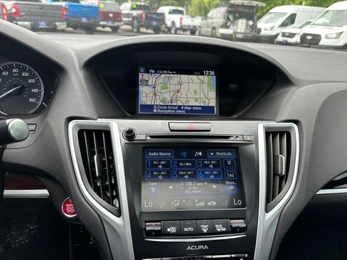 Used 2017 Acura TLX w/ Technology Package FWD image 16