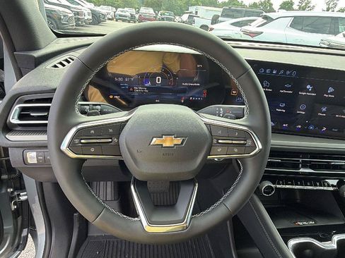 New 2026 Chevrolet Traverse LT w/ Driver Confidence Package FWD image 22