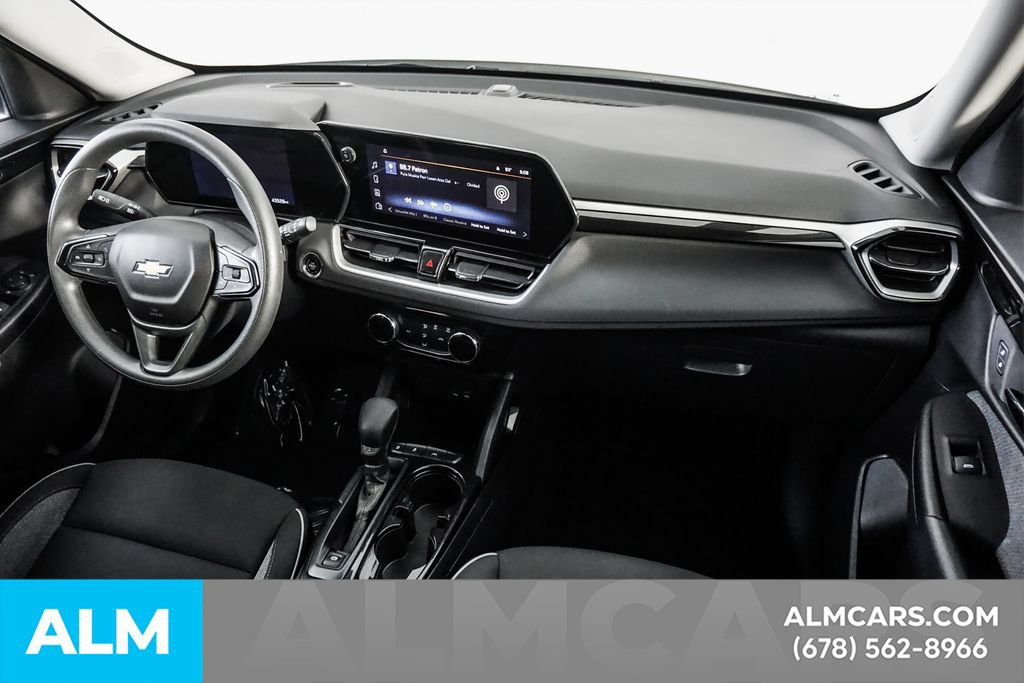 Used 2025 Chevrolet TrailBlazer LT FWD image 21