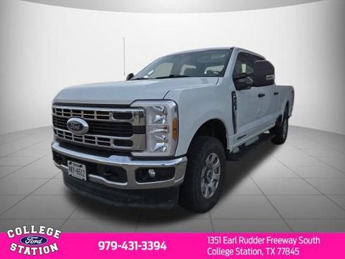 Used 2024 Ford F250 XLT w/ FX4 Off-Road Package image 2