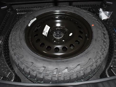 New 2025 Jeep Compass Trailhawk w/ Sun & Sound Group image 32