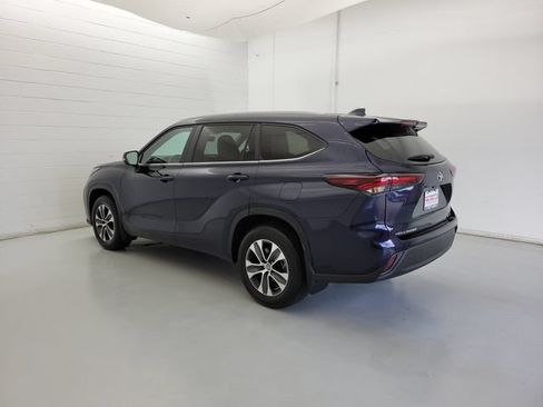 Used 2026 Toyota Highlander XLE AWD/4WD image 7