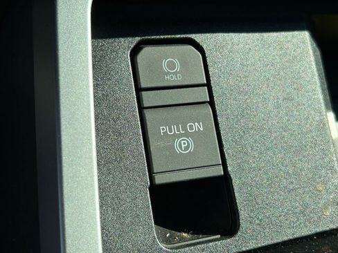 Used 2024 Toyota Sequoia Platinum image 28