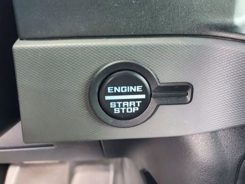 Certified 2024 Ford Bronco Black Diamond image 18