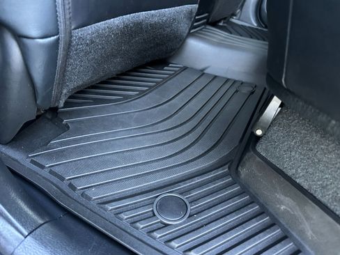 Used 2023 Toyota Tacoma Limited image 19