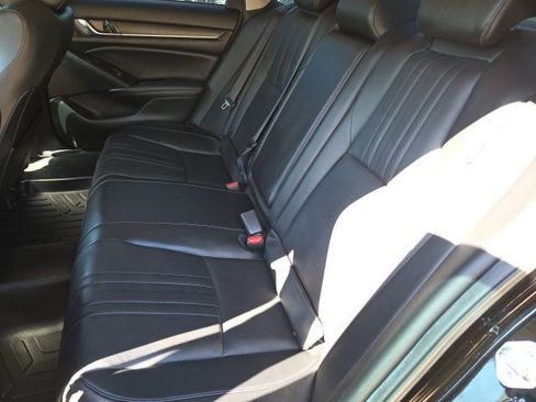 Used 2022 Honda Accord Touring image 7