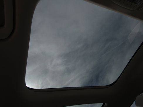 Used 2023 Mercedes-Benz GLB 250 4MATIC image 8