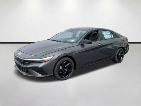 New 2026 Hyundai Elantra SE FWD image 8