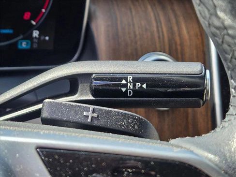 Used 2024 Mercedes-Benz GLC 300 4MATIC image 14