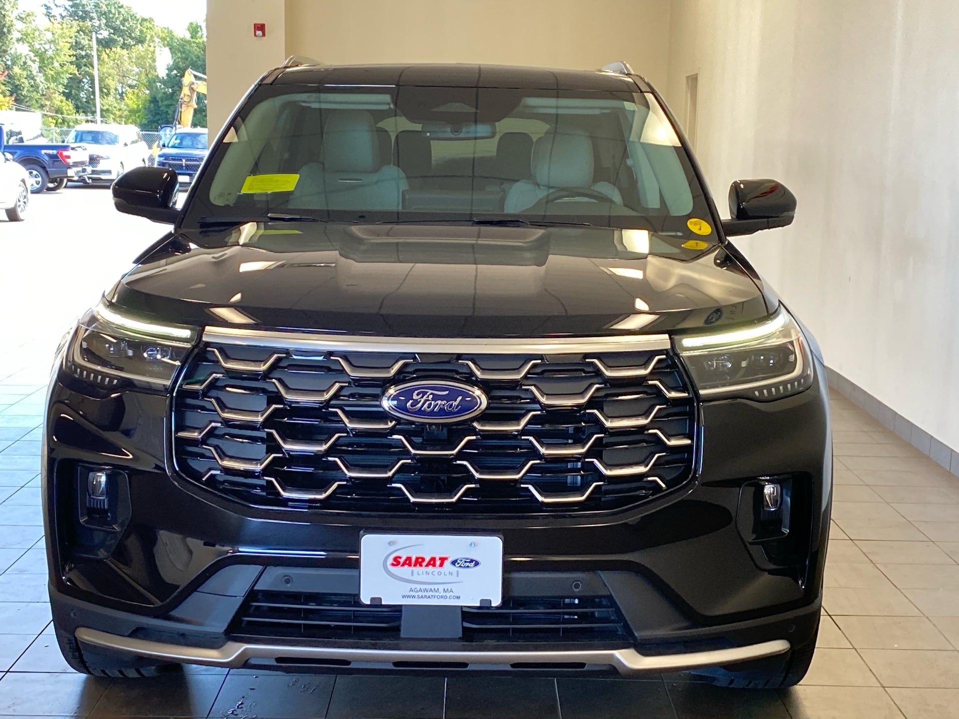 New 2026 Ford Explorer Platinum w/ LUX Leather Package AWD/4WD image 3