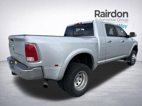 Used 2015 RAM 3500 Laramie w/ Convenience Group AWD/4WD image 7