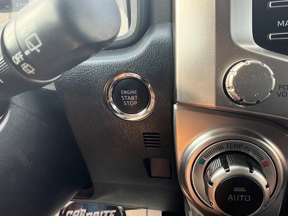 Used 2022 Toyota 4Runner Limited AWD/4WD image 19