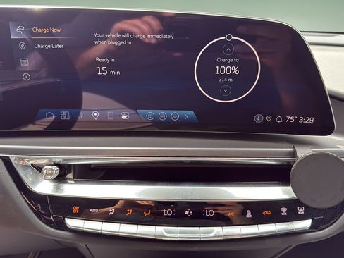 Certified 2024 Cadillac Lyriq Tech AWD/4WD image 34