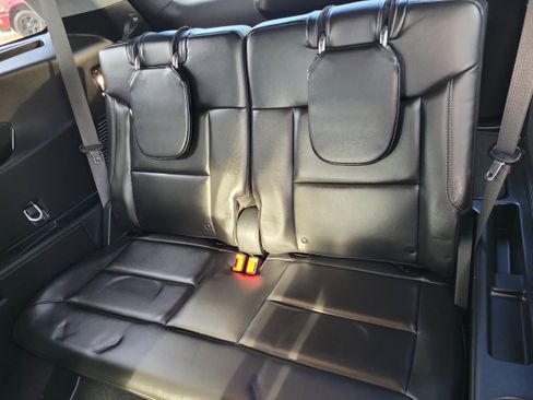 Used 2023 Ford Explorer XLT w/ Equipment Group 202A image 12