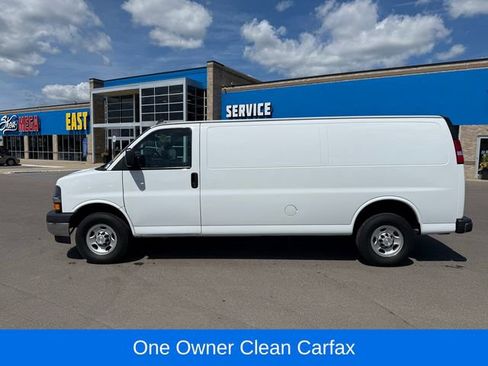 Used 2021 Chevrolet Express 3500 Extended w/ Driver Convenience Package RWD image 2