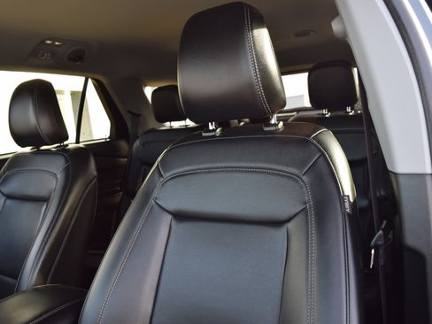 Used 2023 Ford Explorer XLT w/ Equipment Group 202A image 18