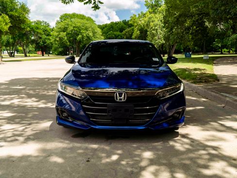 Used 2022 Honda Accord Sport image 3