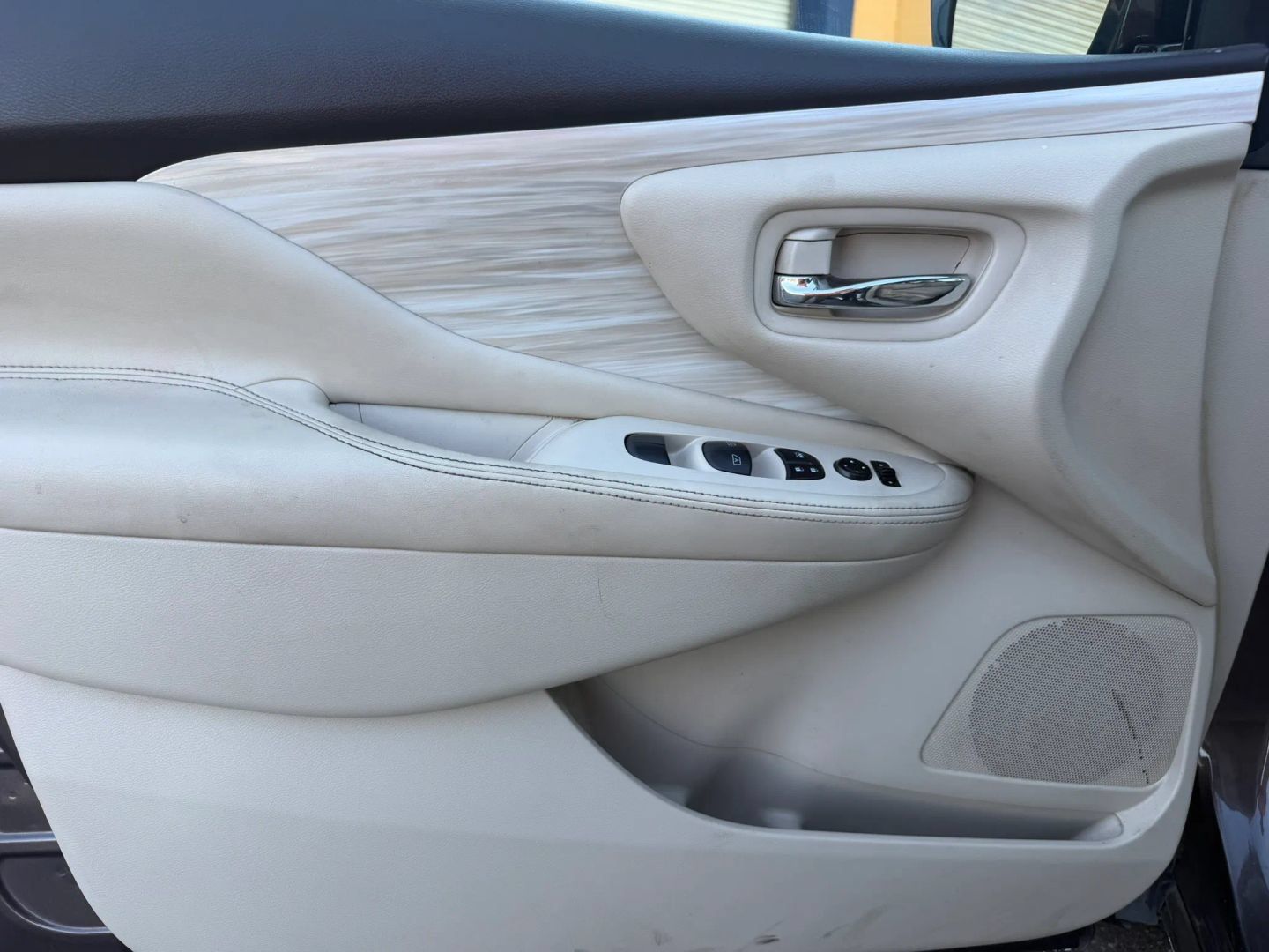 Used 2015 Nissan Murano S FWD image 9