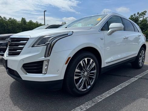 Used 2018 Cadillac XT5 Premium Luxury w/ Driver Assist Package AWD/4WD image 2