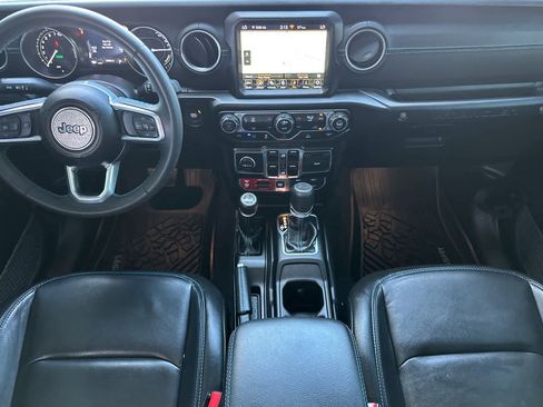 Used 2023 Jeep Wrangler Unlimited Rubicon 4xe image 3