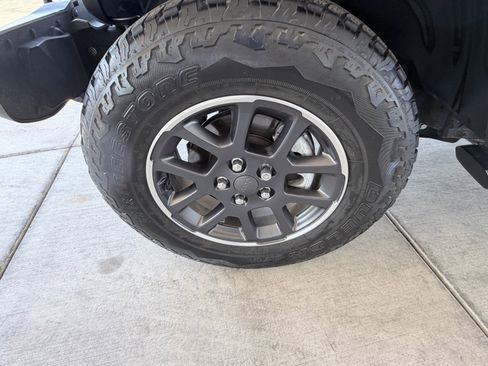 Used 2021 Jeep Wrangler Sport image 27