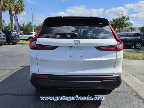 New 2025 Honda CR-V LX image 4