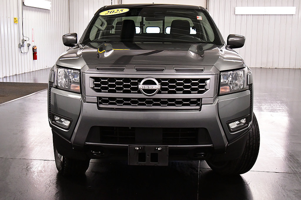 Used 2025 Nissan Frontier SV w/ SV Convenience Package AWD/4WD image 2